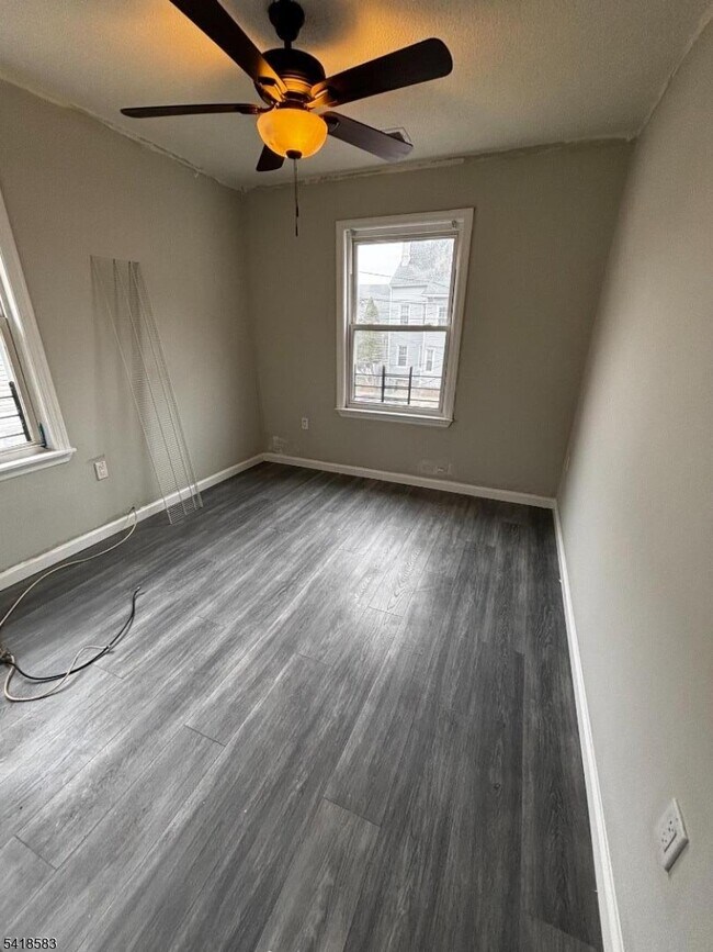 Foto del edificio - 85 Jefferson St