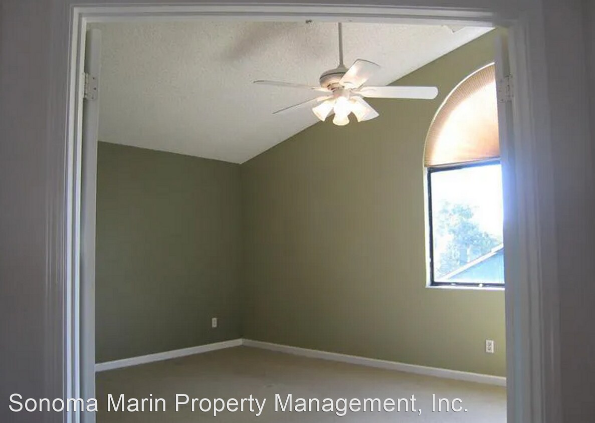 Foto del edificio - 5 br, 2.5 bath House - 7489 Mitchell Dr