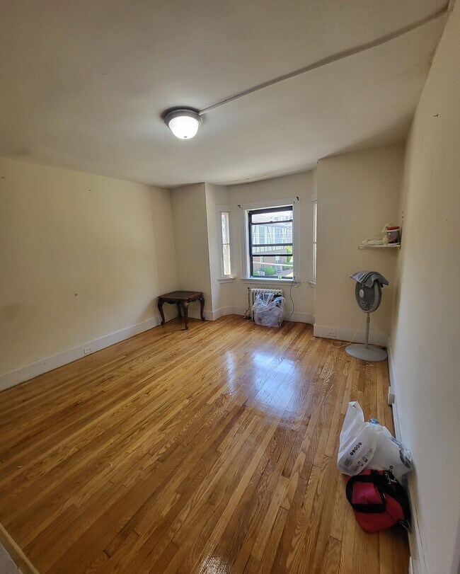 Foto del edificio - 72 W Hudson Ave