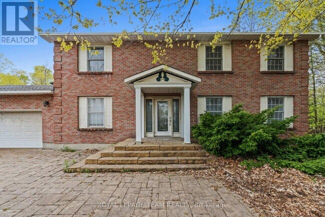 Photo du bâtiment - 3162 Woodroffe Ave
