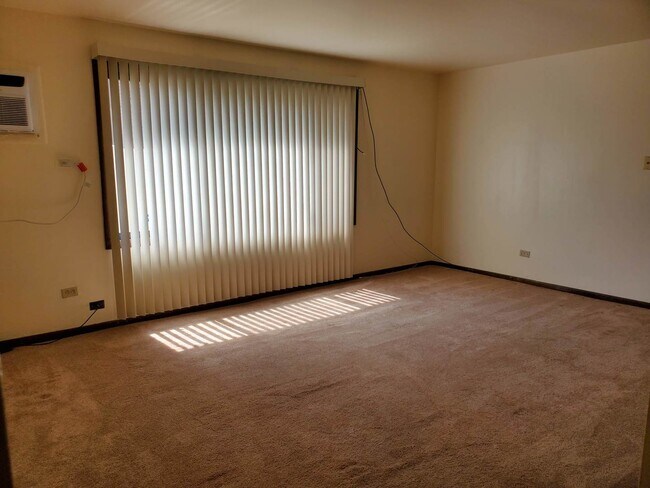 Foto del edificio - 1440 Marengo Ave