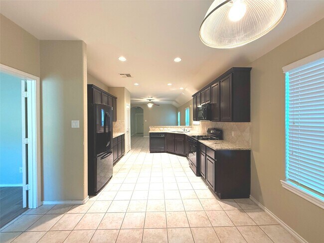 Foto del edificio - 1626 Thornhollow Dr