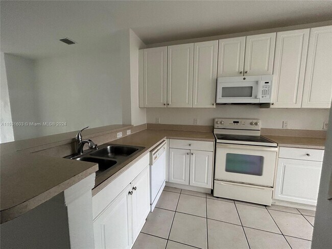 Foto del edificio - 1726 NE 6th St