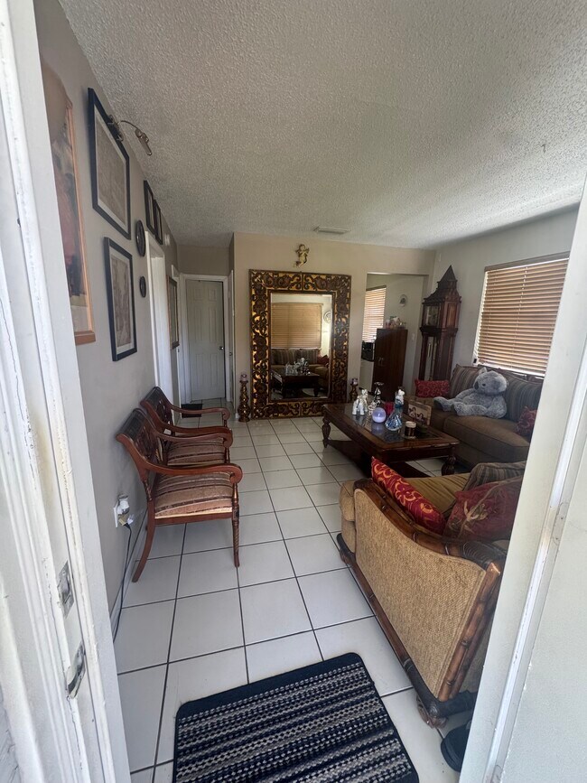 Foto del edificio - 401 SW 78th Pl