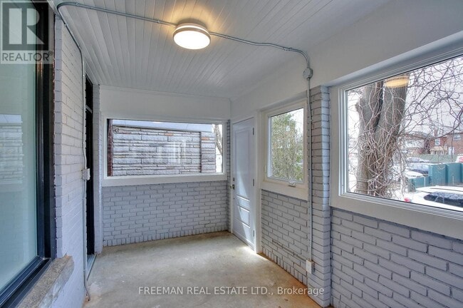 Building Photo - 359 Margueretta St