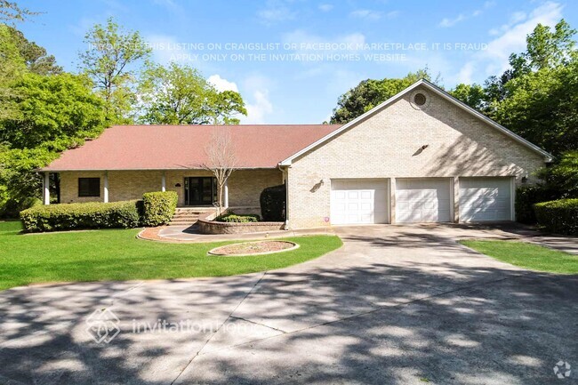Building Photo - 3270 Old Church Cove NE