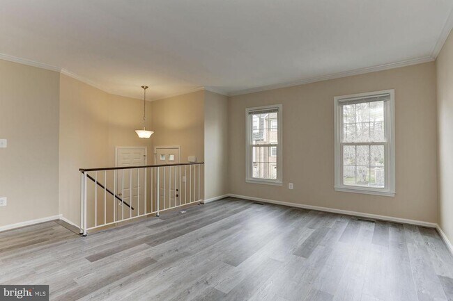 Building Photo - 10107 Galsworthy Pl