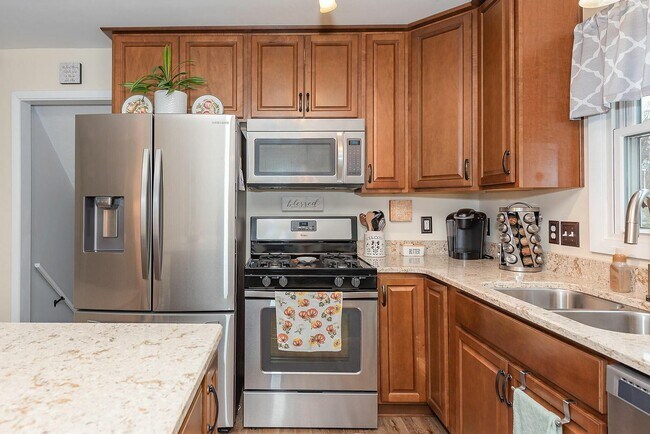 Foto del edificio - 3425 Balsam Ave NE
