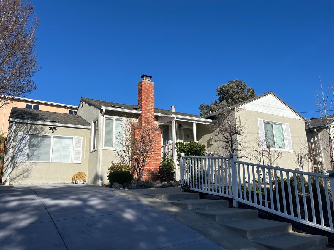 Primary Photo - 3 Bedroom Upgraded House in San Leandro!!!...