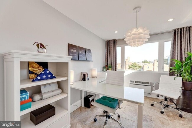 Foto del edificio - 523 Ingraham St NE