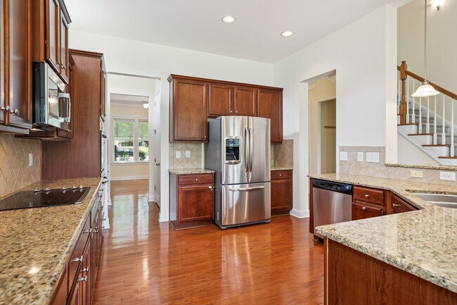 Building Photo - LOCATION!  Home in a Quiet Cul-de-Sac with...