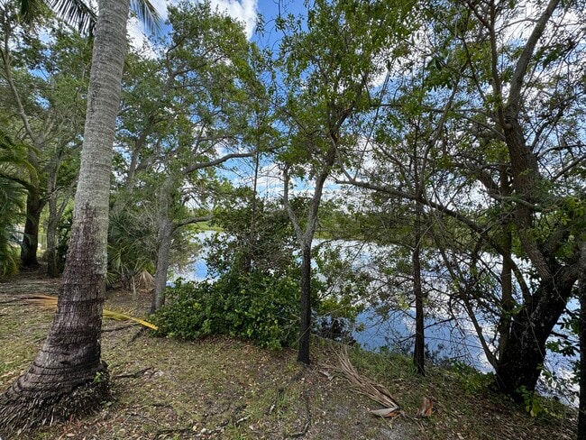 Building Photo - 676 NW 129th Way