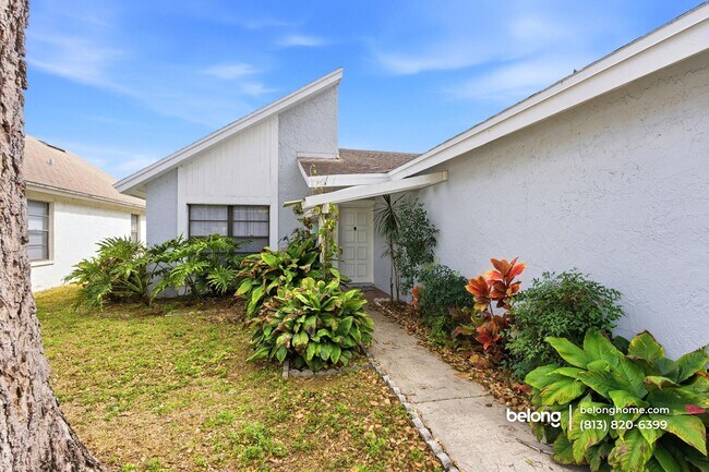 Foto del edificio - 4401 Ridgeline Cir