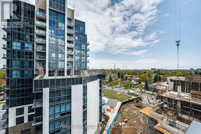 Building Photo - 20-820 Meadowglen Pl