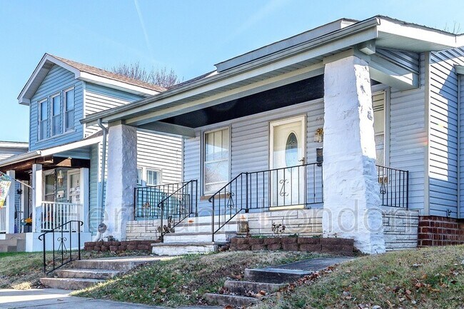 Building Photo - 6448 Wanda Ave
