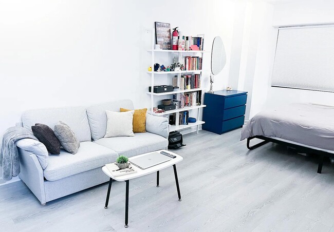 Building Photo - 2141 I St NW