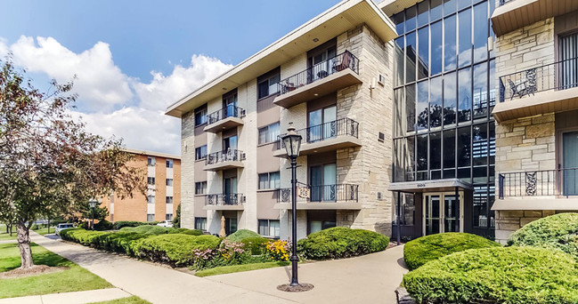 Building Photo - Imperial Tower Apartments