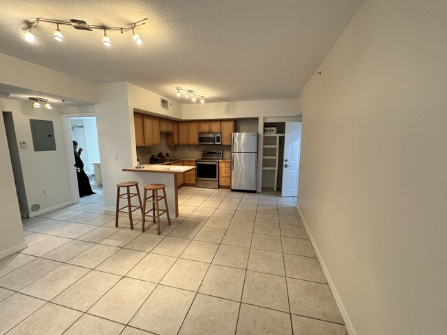 Foto del edificio - 2630 SW 28th St