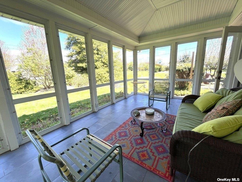 Primary Photo - 400 Hill Rd