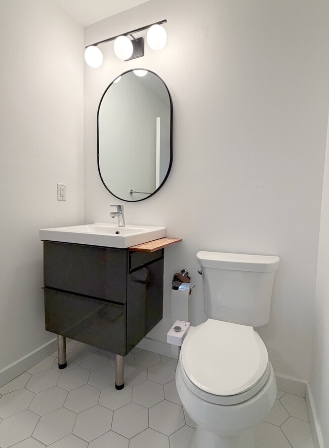 Building Photo - 1501 N 31st St