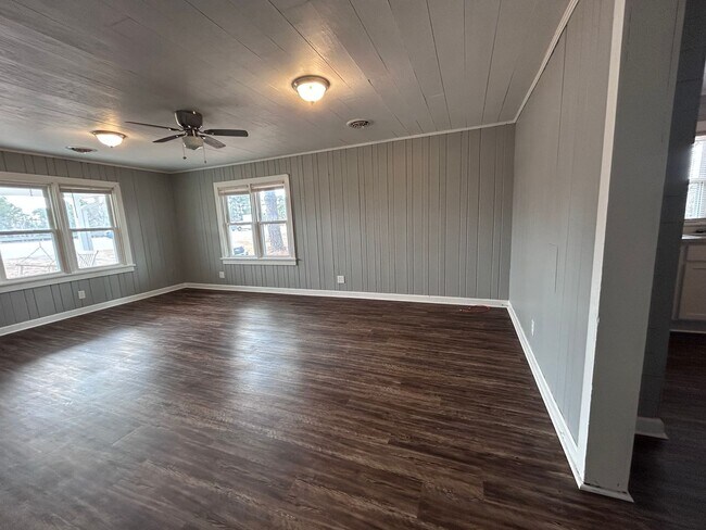 Building Photo - Sound front Rental in Maple, NC