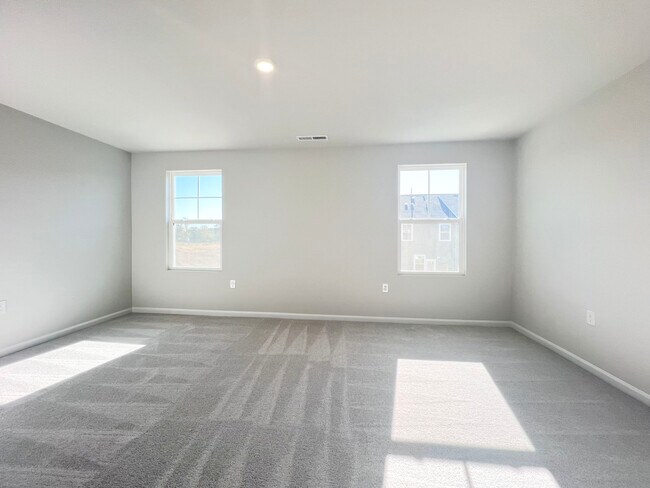 Foto del edificio - 1988 Rosedale Rdg Ave