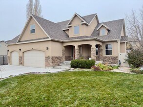 Building Photo - 317 W Farmside Dr