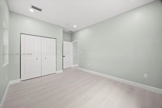 Foto del edificio - 930 34th St
