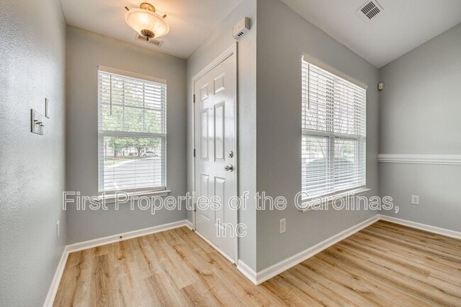 Building Photo - 1462 Harpers Inlet Dr