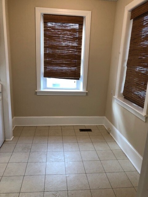 Dining Room - 457 N Potomac St