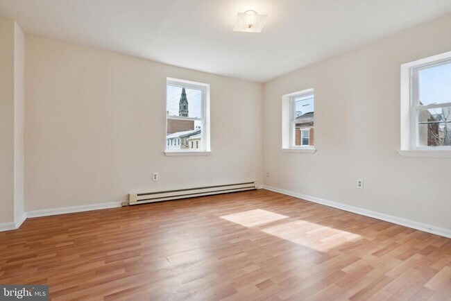 Foto del edificio - 1305 N Lawrence St