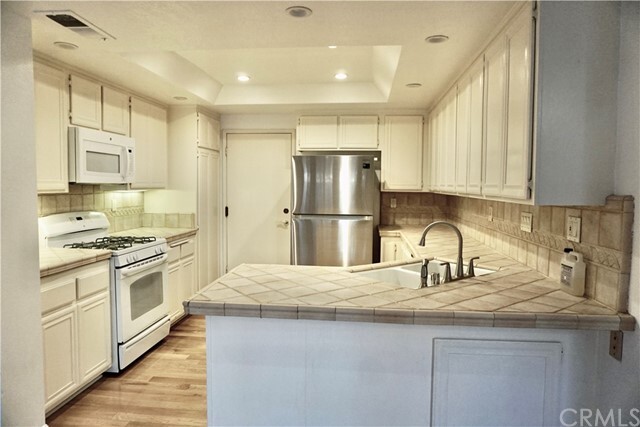 Building Photo - 18170 Hearth Dr