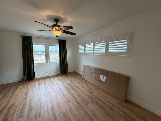 Building Photo - 4951 Art St