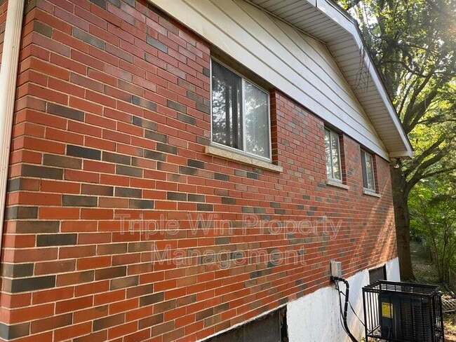Building Photo - 11930 N Ranch Dr