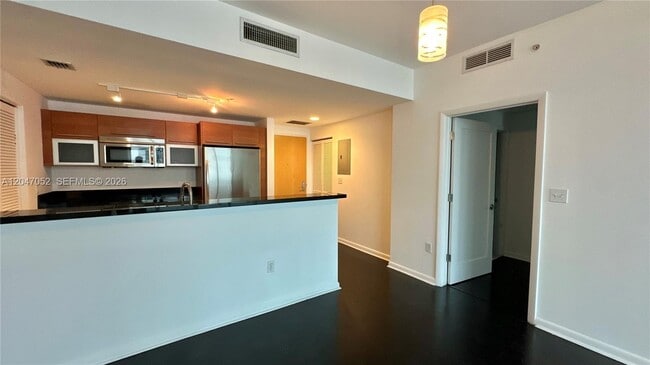 Foto del edificio - 244 Biscayne Blvd