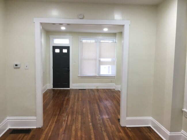 Foto del edificio - 2 br, 1 bath House - 1939 FULTON ST