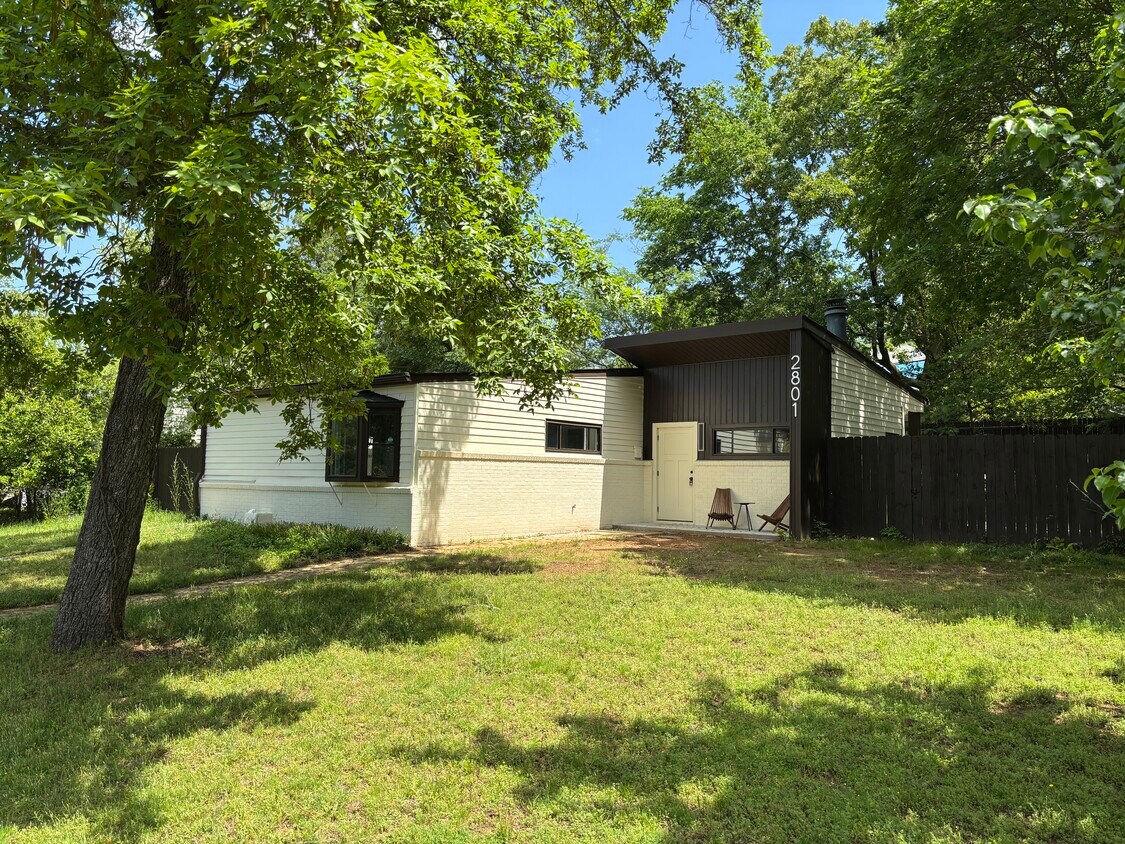 Primary Photo - 2801 Circlewood Rd