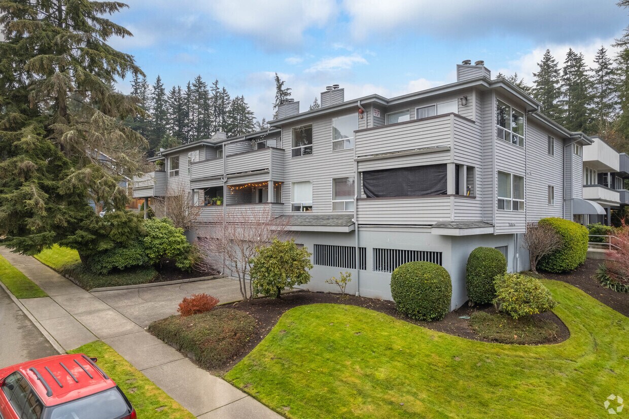 Primary Photo - Bothell Pointe