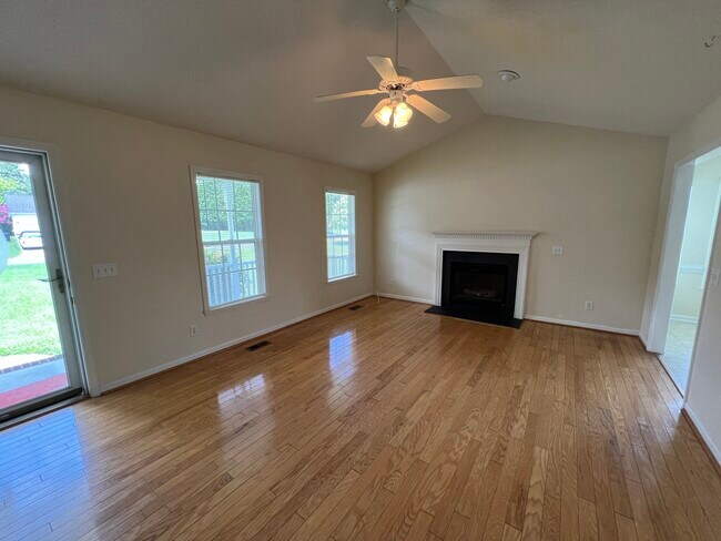 Foto del edificio - 87 Willow Pond Ct