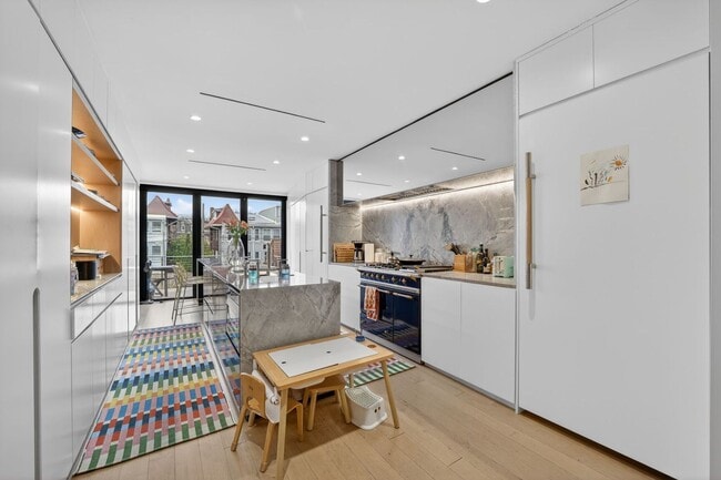 Foto del edificio - Renovated 3br/2ba Mt Pleasant Home w/Parking for Short Term Lease!