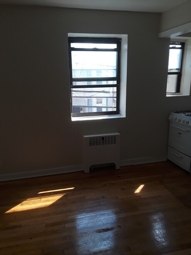 Foto del edificio - 4501 Cottage Pl