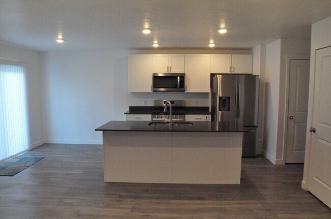 Foto del edificio - 867 N 3540 W