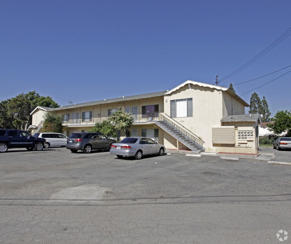 Foto principal - 12602 Shelley Dr
