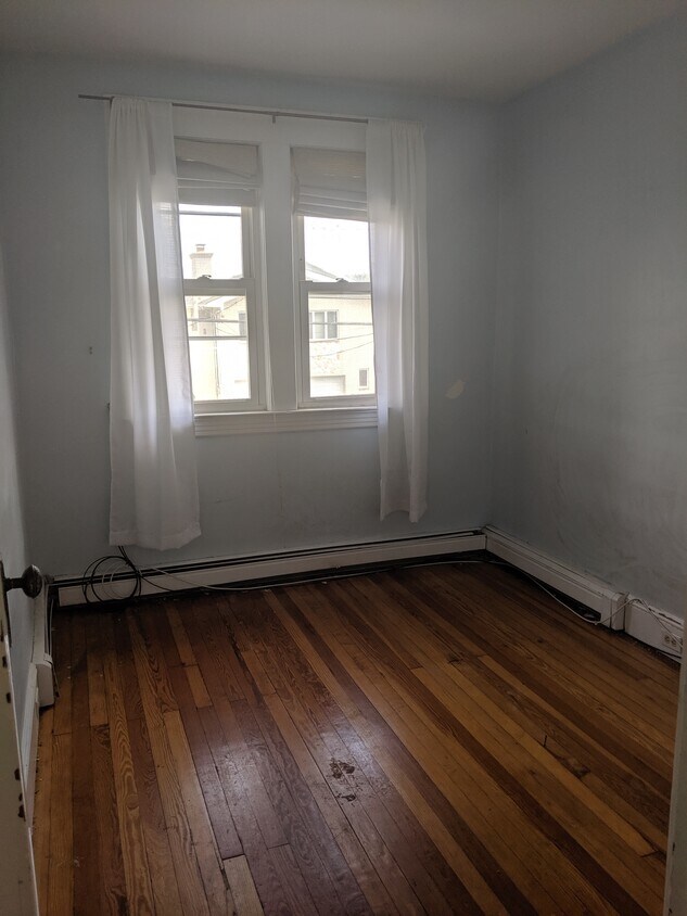 225 Orchard St, Elmwood Park, NJ 07407 House Rental in Elmwood Park, NJ