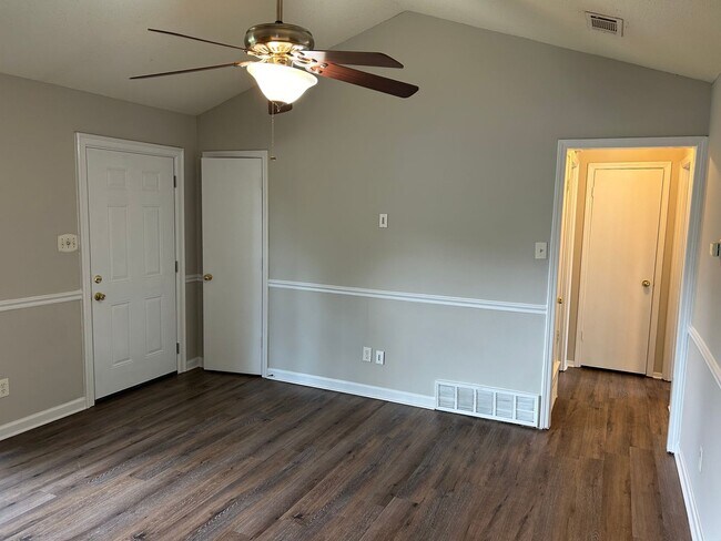 Building Photo - 6225 Sandhurst Dr  Horn Lake, MS
