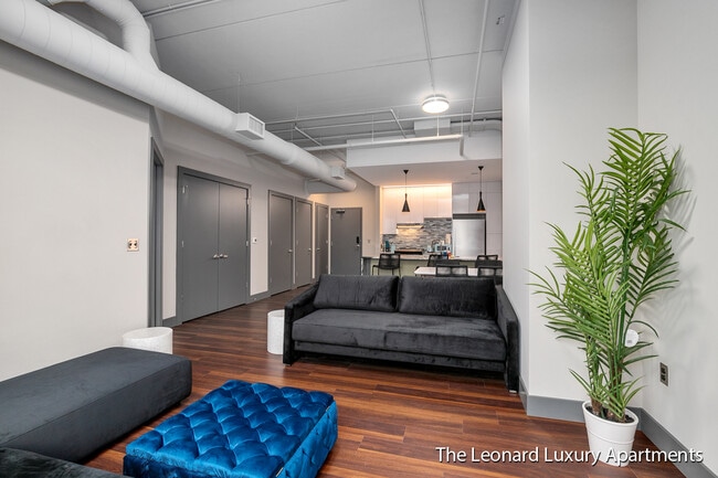 Building Photo - Leonard Luxury Apartments