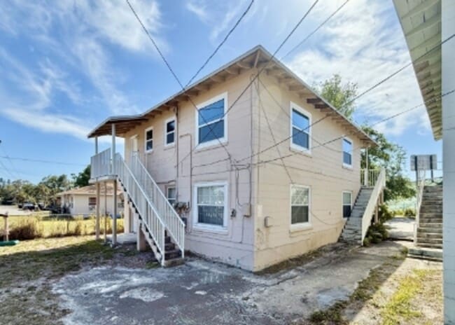 Building Photo - 1138 30th St S