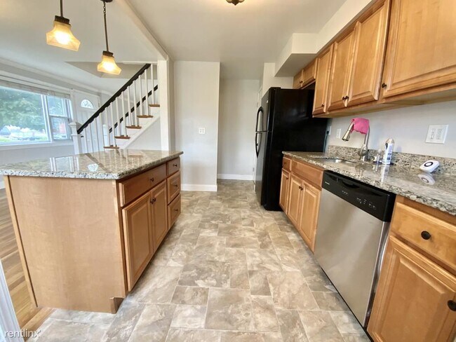 Foto del edificio - 3 br, 1.5 bath Townhome - 1773 Melbourne Rd