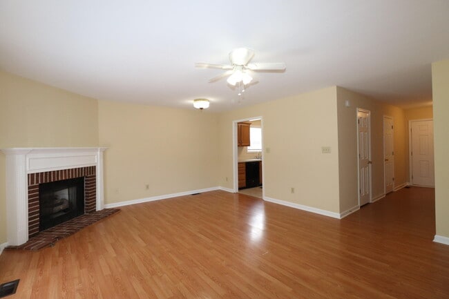 Building Photo - 3854 Sugar Creek Dr
