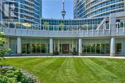 Photo du bâtiment - 208 Queens Quay W